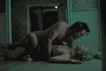 Robert Pattinson nude in Die My Love