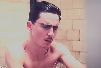 Timothee Chalamet nude in Marty Supreme