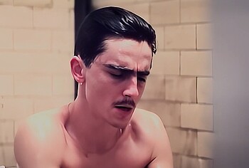 Timothee Chalamet nude in Marty Supreme