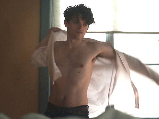 Edward Bluemel shirtless