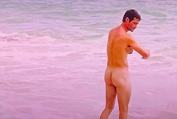 Dylan OBrien bare butt