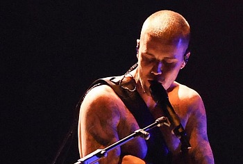 Justin Bieber Shirtless And Boxers During Grammy