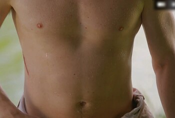 Luke Thompson Nude Scenes in Bridgerton