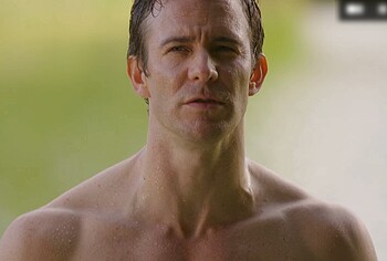 Luke Thompson Nude Scenes in Bridgerton