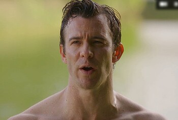 Luke Thompson Nude Scenes in Bridgerton