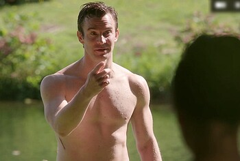 Luke Thompson Nude Scenes in Bridgerton