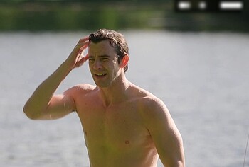 Luke Thompson Nude Scenes in Bridgerton