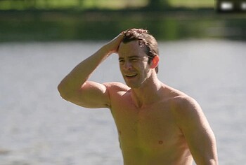 Luke Thompson Nude Scenes in Bridgerton