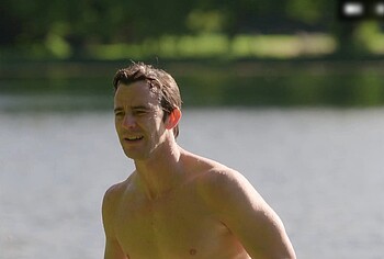 Luke Thompson Nude Scenes in Bridgerton