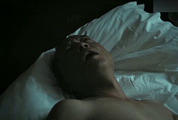 Ken Leung Desnudo y Escenas Eróticas en la Industria