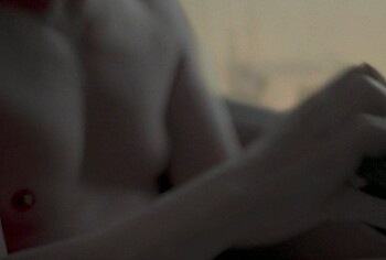 Ken Leung Desnudo y Escenas Eróticas en la Industria