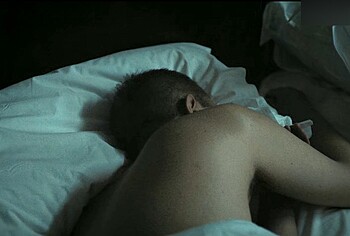 Ken Leung Desnudo y Escenas Eróticas en la Industria