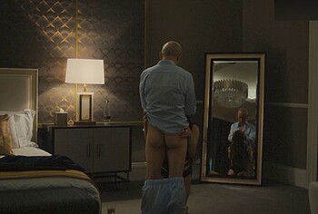 Trasero de Ken Leung