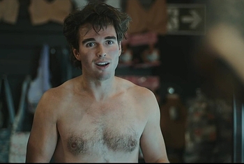 Corey Mylechreest desnudo en Long Story Short