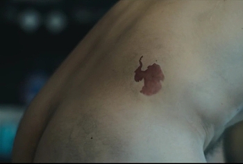 Corey Mylechreest desnudo en Long Story Short