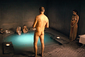 Escenas de Desnudo de Adam Gardiner en Spartacus House Of Ashur