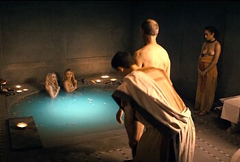 Escenas de Desnudo de Adam Gardiner en Spartacus House Of Ashur