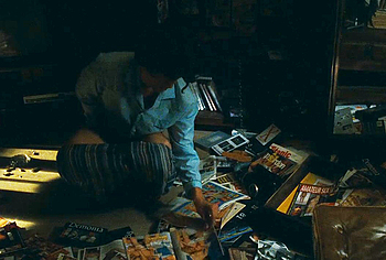 Louis Garrel masturbándose