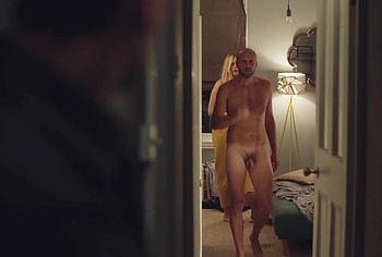 Ben Lambert Escenas de Desnudo y Pene Sin Censura en Betrayal