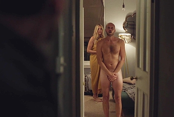 Ben Lambert Escenas de Desnudo y Pene Sin Censura en Betrayal