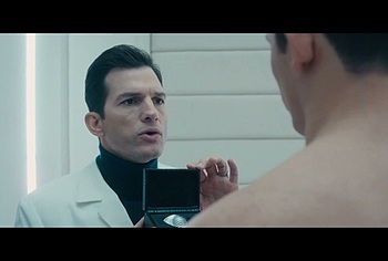 Anthony Ramos trasero desnudo en The Beauty