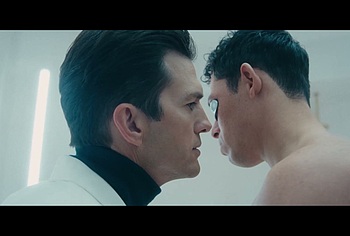 Anthony Ramos trasero desnudo en The Beauty