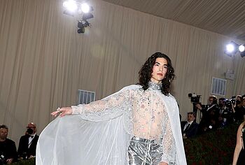 Conan Gray shirtless and sexy pics