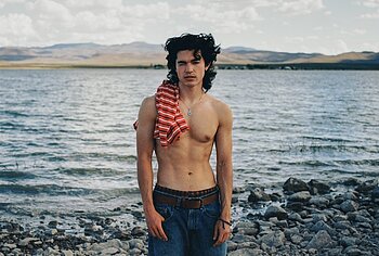 Conan Gray shirtless and sexy pics