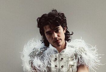 Conan Gray shirtless and sexy pics