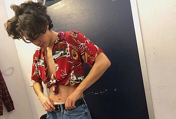 Conan Gray shirtless and sexy pics