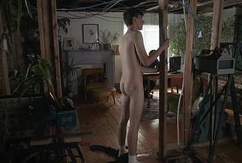 celebridad masculina desnuda