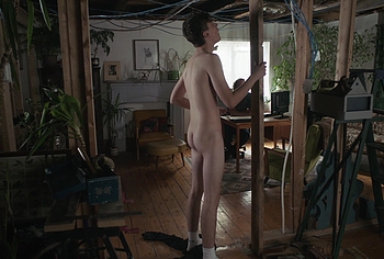 Samuel Davison desnudo frontal