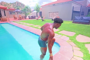 IShowSpeed Desnudo Pene a Través de Pantalones Mojados