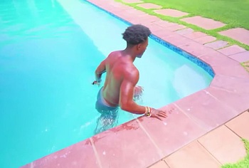 IShowSpeed Desnudo Pene a Través de Pantalones Mojados