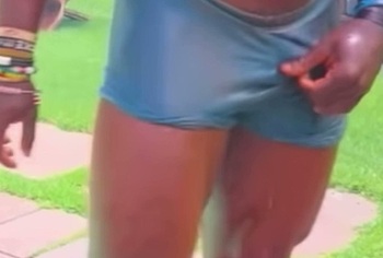 IShowSpeed Desnudo Pene a Través de Pantalones Mojados