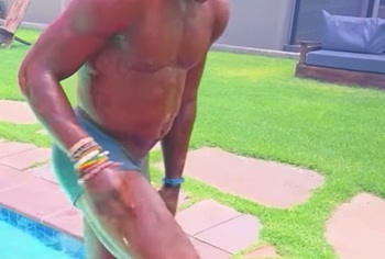 IShowSpeed Desnudo Pene a Través de Pantalones Mojados