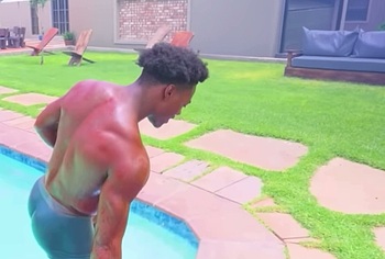 IShowSpeed Desnudo Pene a Través de Pantalones Mojados