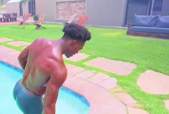 IShowSpeed Desnudo Pene a Través de Pantalones Mojados