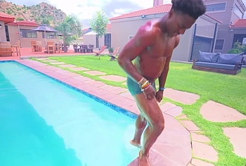 IShowSpeed Desnudo Pene a Través de Pantalones Mojados