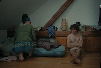 Odin Romanus escenas desnudo en Leva Lite