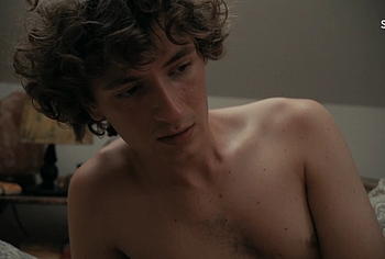 Odin Romanus escenas desnudo en Leva Lite