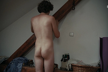 Odin Romanus desnudez