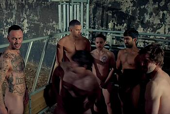 Joseph Gilgun Desnudo en Brassic