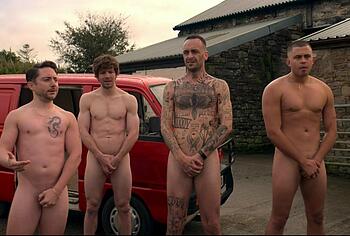 Joseph Gilgun desnudo