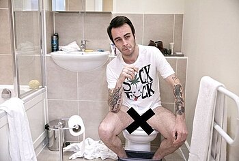 Joseph Gilgun Nude And Dick Bulge Photos