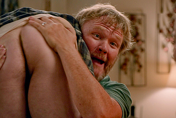 Scott Grimes trasero al descubierto