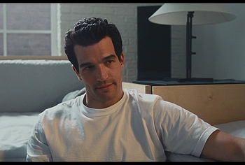 Paul Anthony Kelly Desnudo y Escenas Eróticas en Love Story