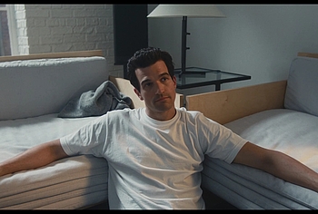 Paul Anthony Kelly Desnudo y Escenas Eróticas en Love Story