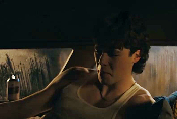 Escenas de Jack Champion en ropa interior y bulto en 'Everything's Going to Be Great'