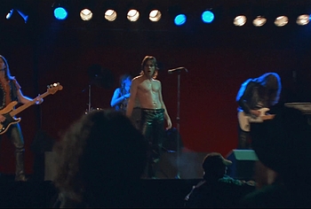 Ewan McGregor frontal nude in Velvet Goldmine